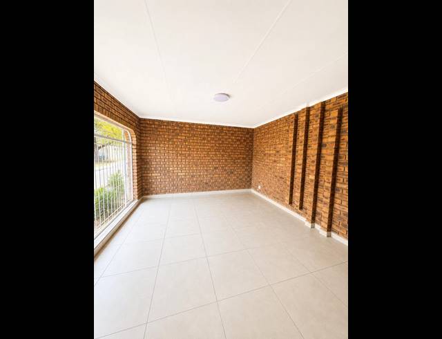 3 BEDROOM HOUSE FOR SALE IN VAALPARK
